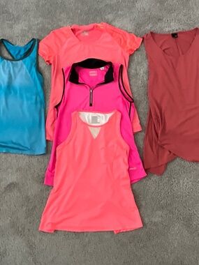 Women's Medium Athletic Wear Bundle Under Armour Tail 5 Piece Activewear Lot